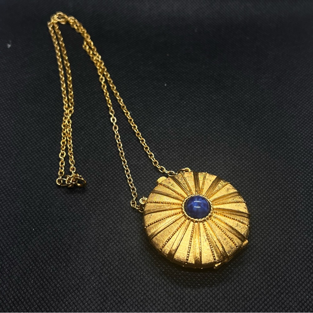 Vtg 80s Estee Lauder Gold Tone & Blue Glass Solid Perfume Pendant Necklace 14”